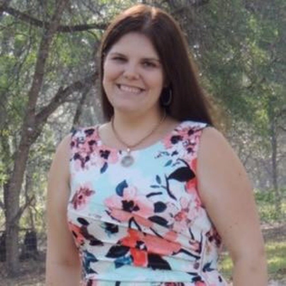 Meet your Posher, Danielle!